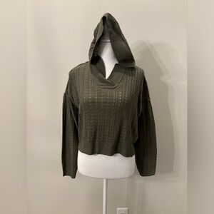 cropped sweater hoodie size medium